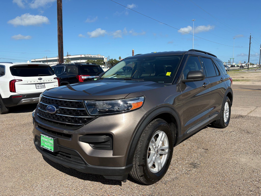2021 Ford Explorer Image 2
