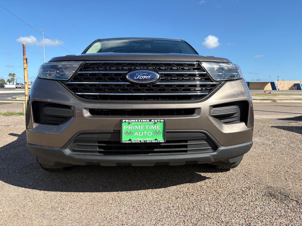 2021 Ford Explorer Image 3
