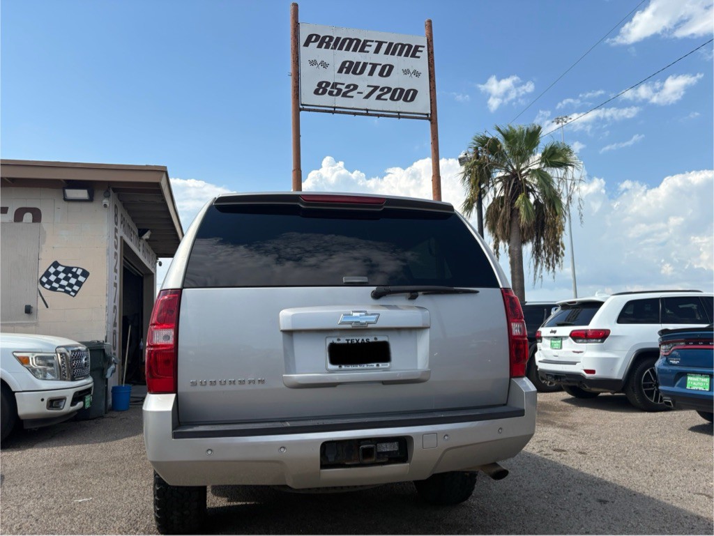 2009 Chevrolet Suburban Image 4