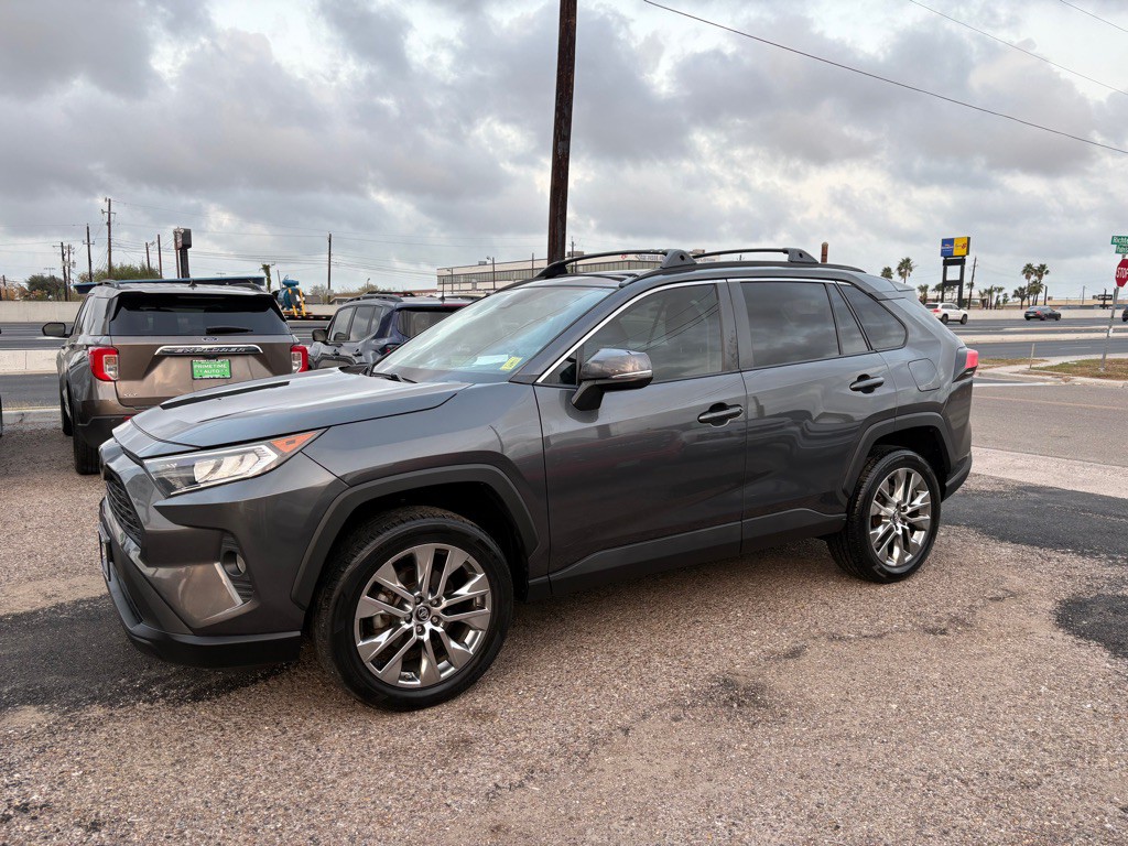 2019 Toyota Rav4 Image 2