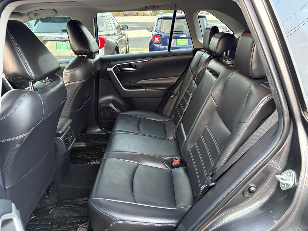 2019 Toyota Rav4 Image 12