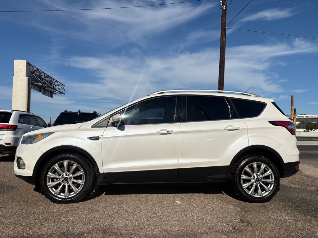 2017 Ford Escape Image 1