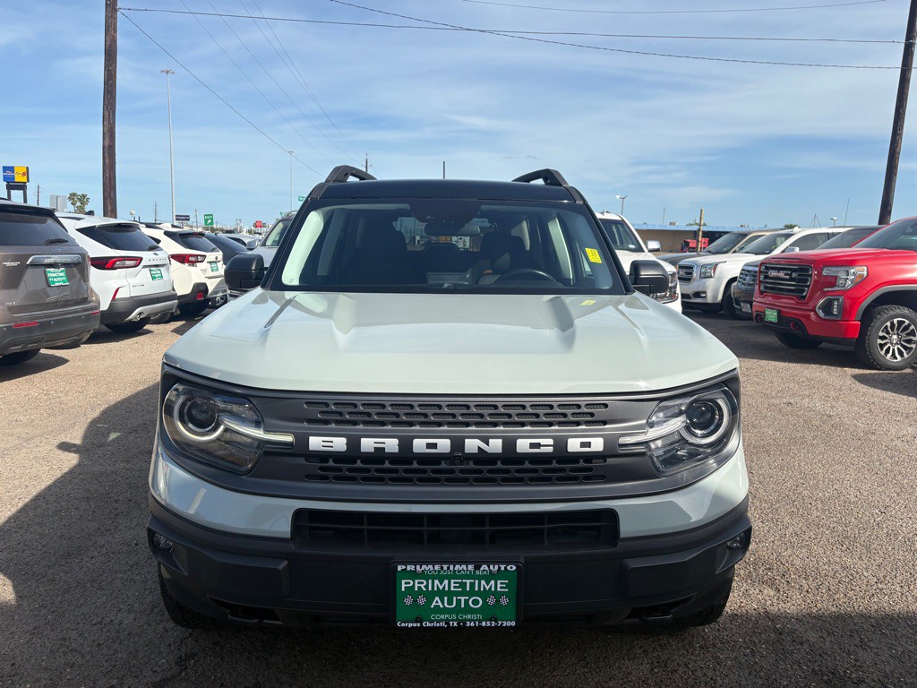 2022 Ford Bronco Image 3