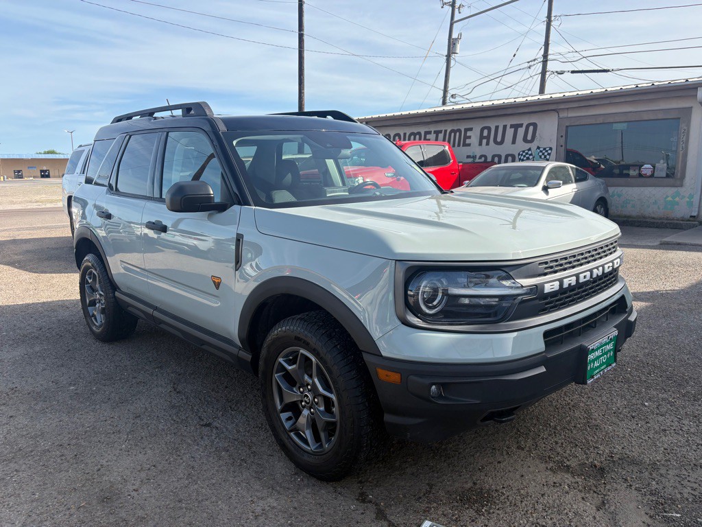 2022 Ford Bronco Image 4