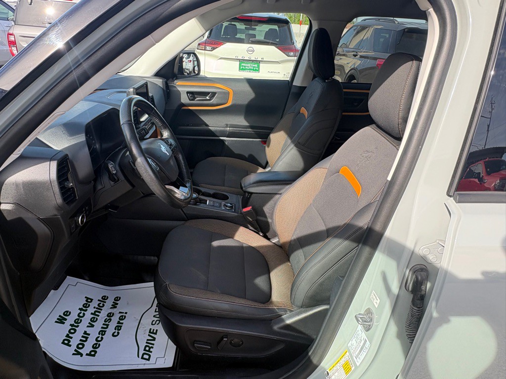 2022 Ford Bronco Image 9