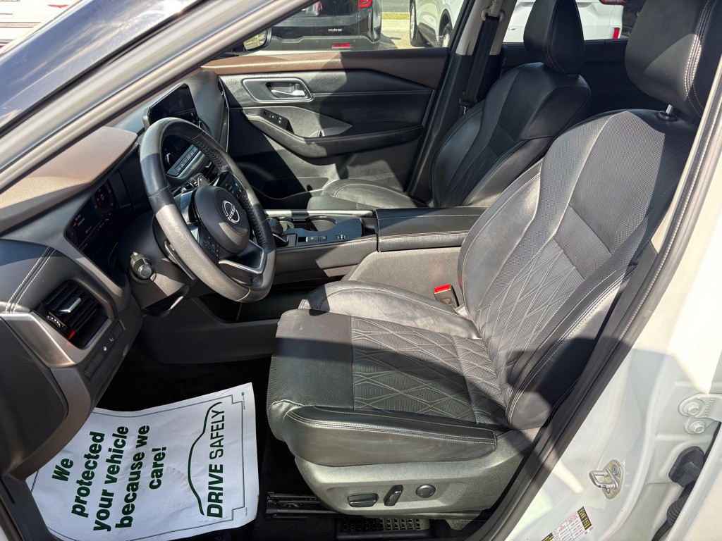 2023 Nissan Rogue Image 12