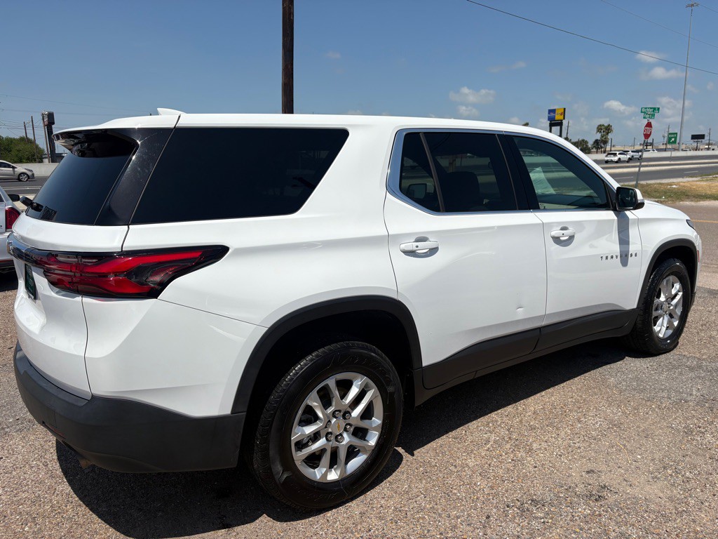 2023 Chevrolet Traverse Image 2