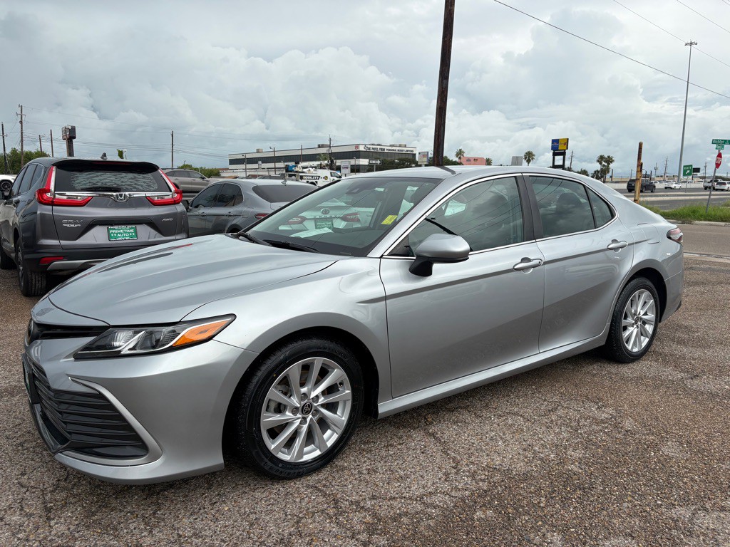 2023 Toyota Camry Image 2