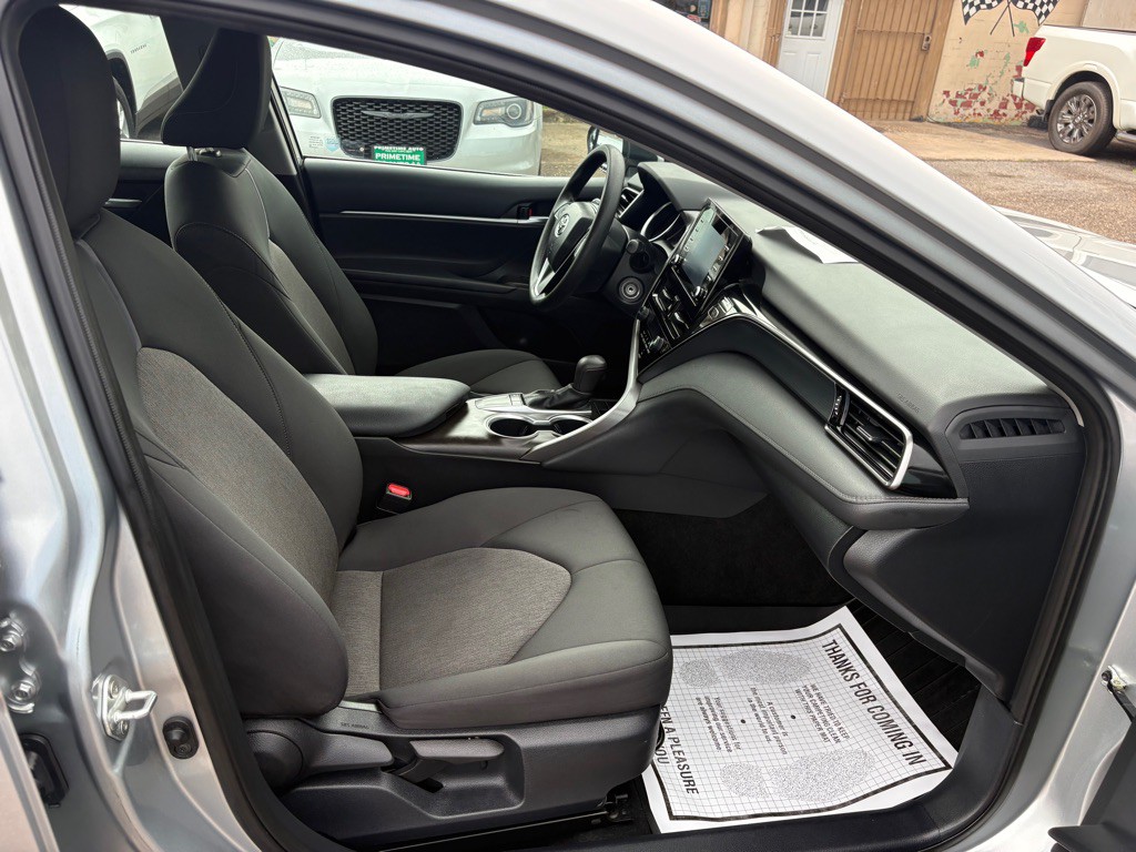 2023 Toyota Camry Image 11