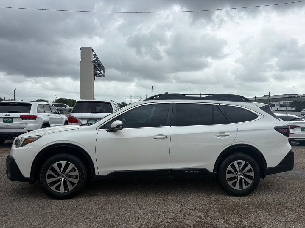 2020 Subaru Outback Image 2