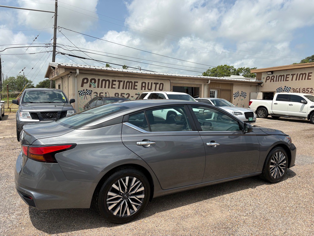 2025 Nissan Altima Image 6
