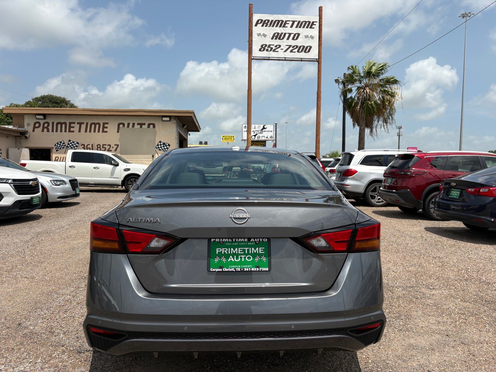 2025 Nissan Altima Image 7