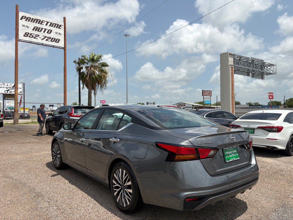 2025 Nissan Altima Image 8
