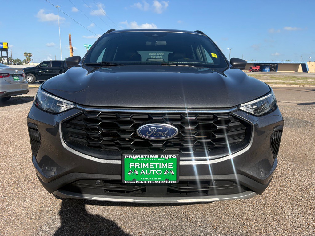 2025 Ford Escape Image 3