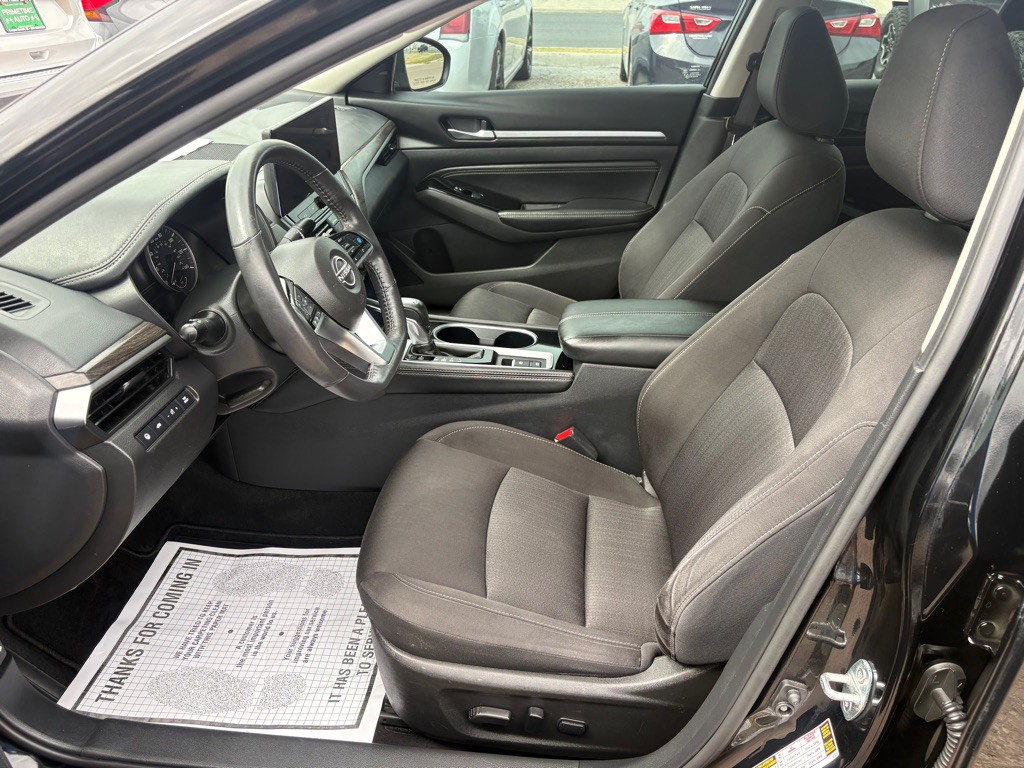 2023 Nissan Altima Image 10