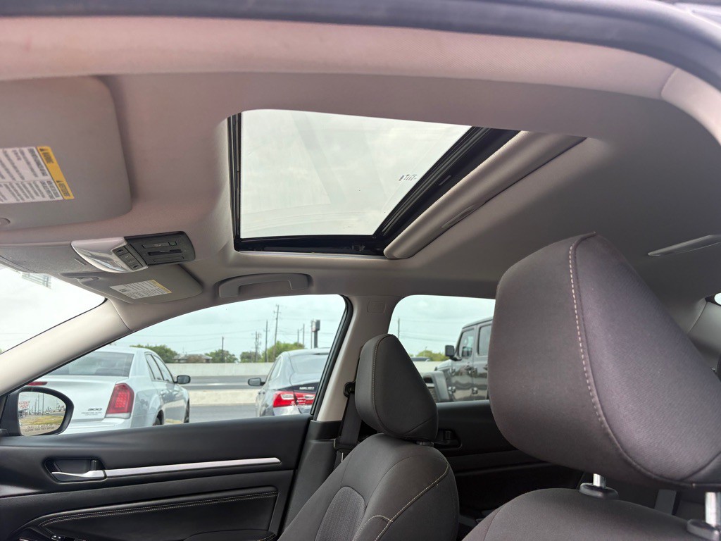 2023 Nissan Altima Image 15