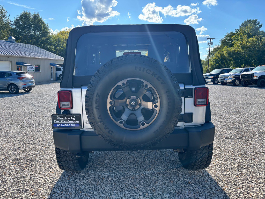 2012 Jeep Wrangler Image 7