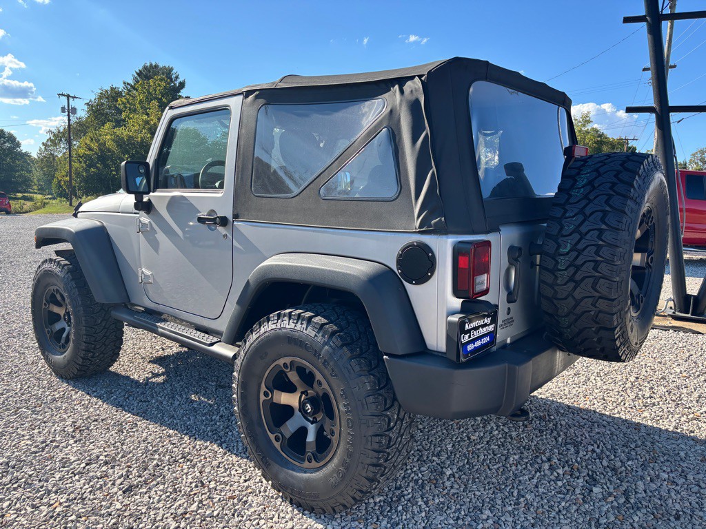 2012 Jeep Wrangler Image 8