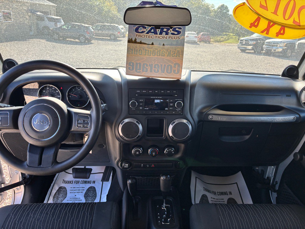 2012 Jeep Wrangler Image 15
