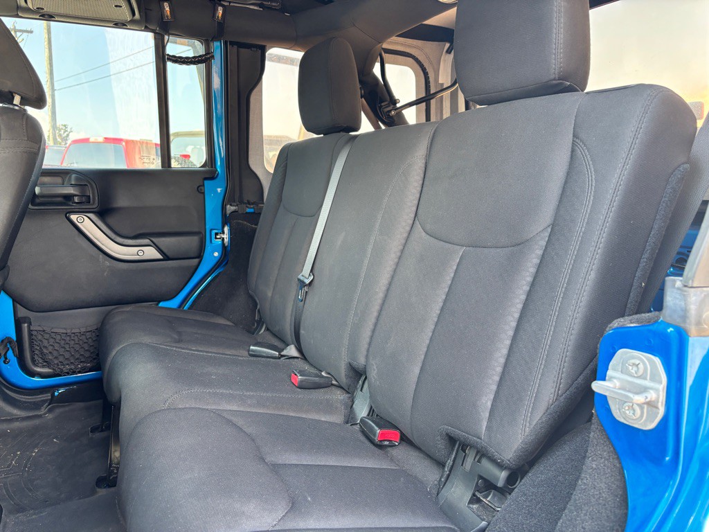 2015 Jeep Wrangler Unlimited Image 14