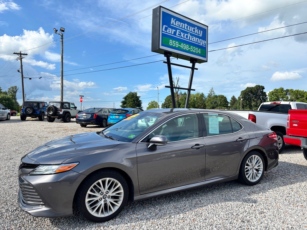 2018 Toyota Camry Image 18