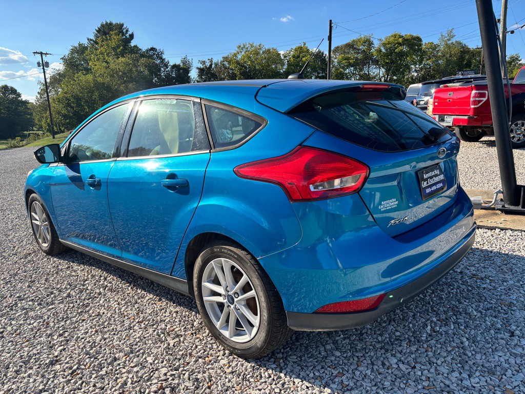 2017 Ford Focus Image 9