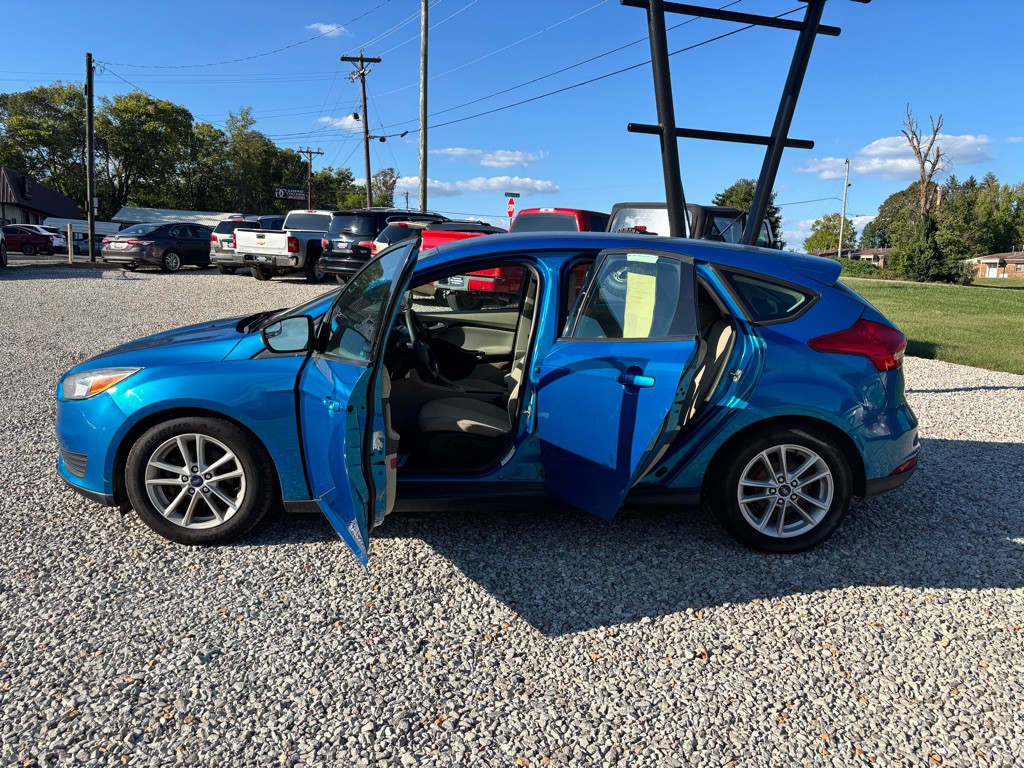 2017 Ford Focus Image 10