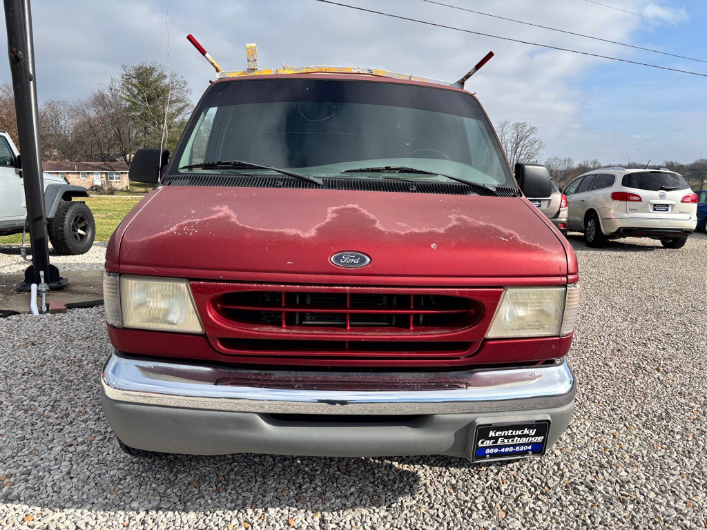 2000 Ford Econoline Image 2