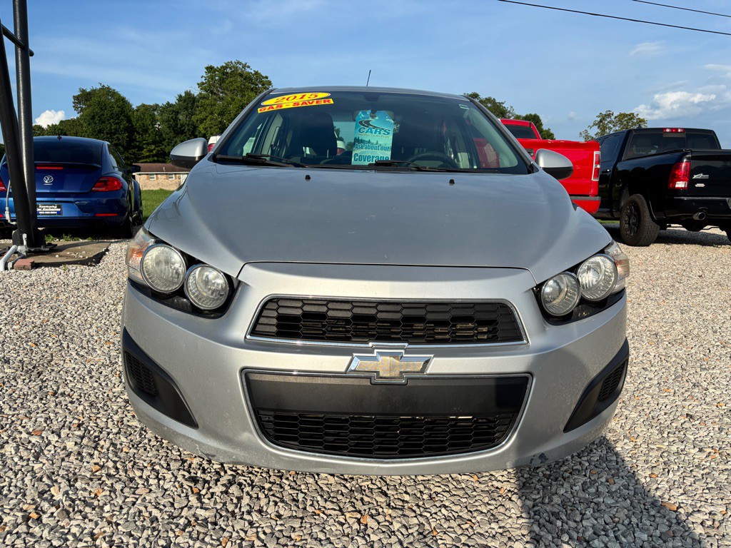 2015 Chevrolet Sonic Image 3