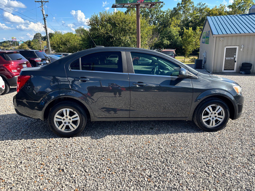 2015 Chevrolet Sonic Image 6