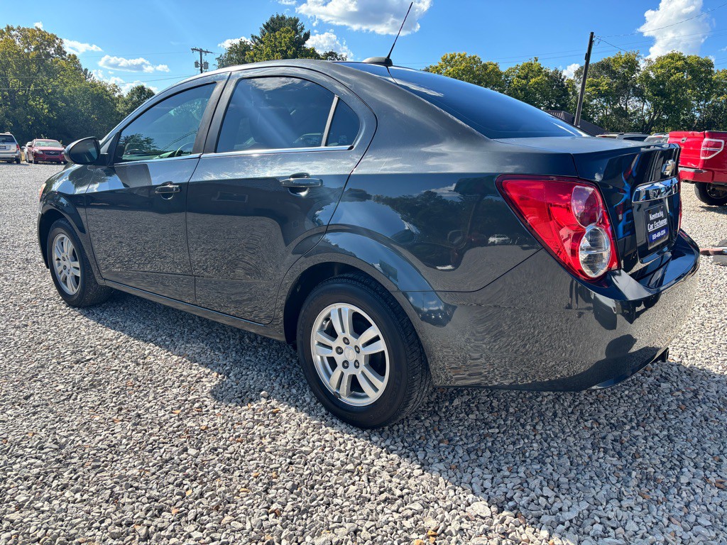 2015 Chevrolet Sonic Image 9