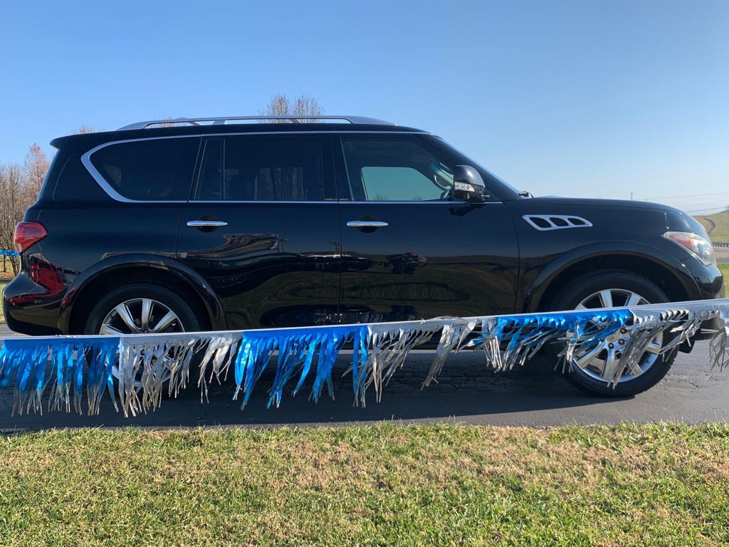 2011 INFINITI QX56 Image 6