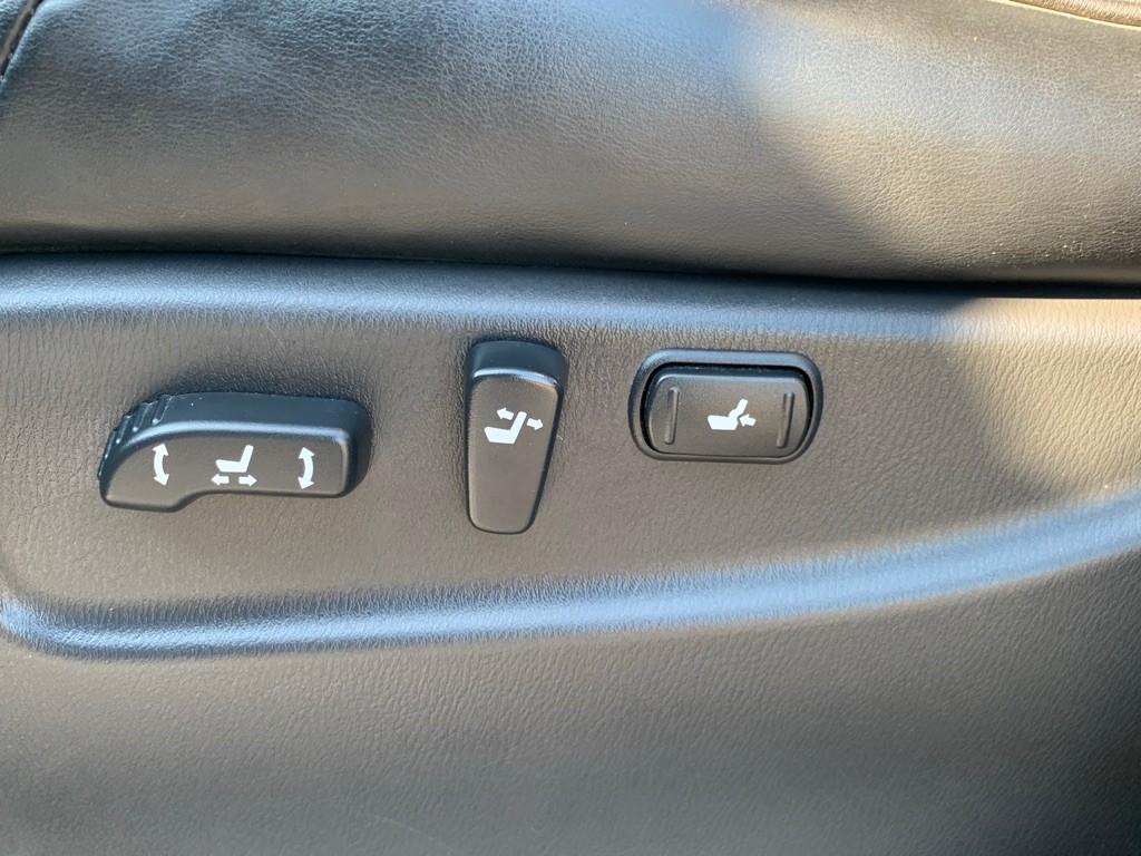 2011 INFINITI QX56 Image 15