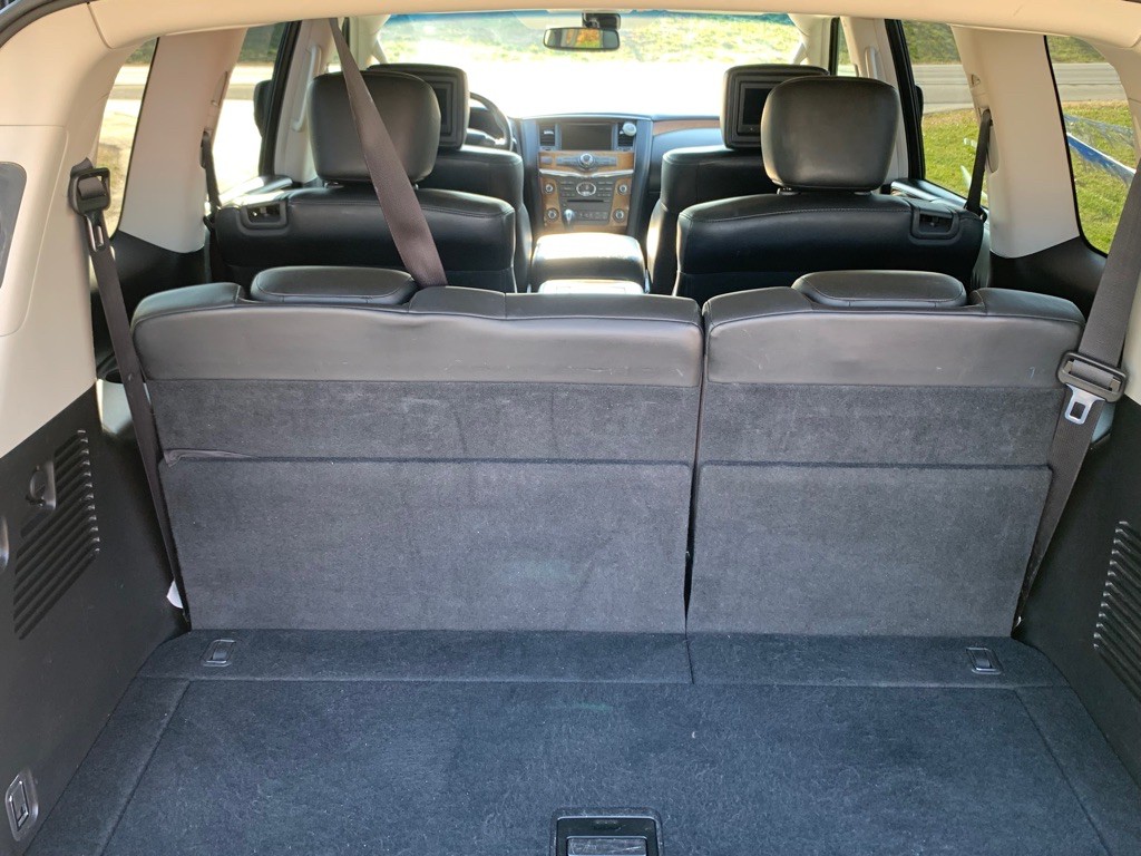 2011 INFINITI QX56 Image 29