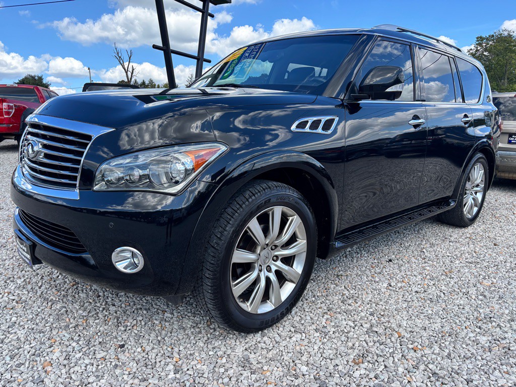 2011 INFINITI QX56 Image 2