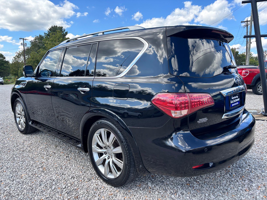 2011 INFINITI QX56 Image 8
