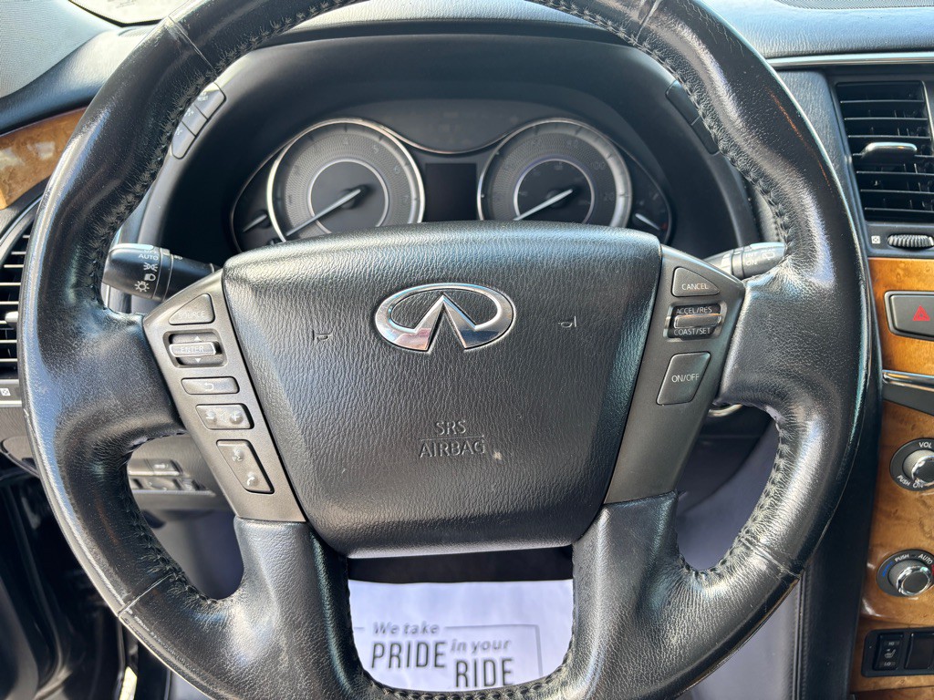 2011 INFINITI QX56 Image 23