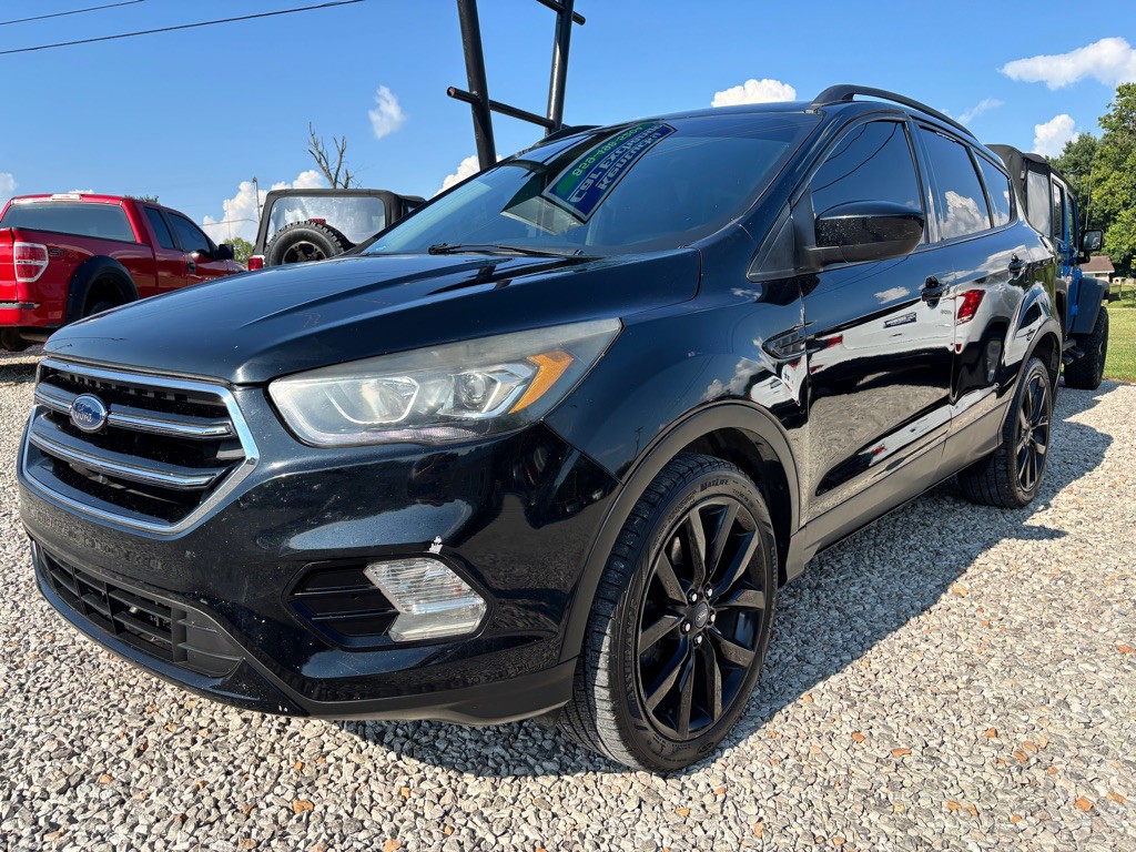 2018 Ford Escape Image 2
