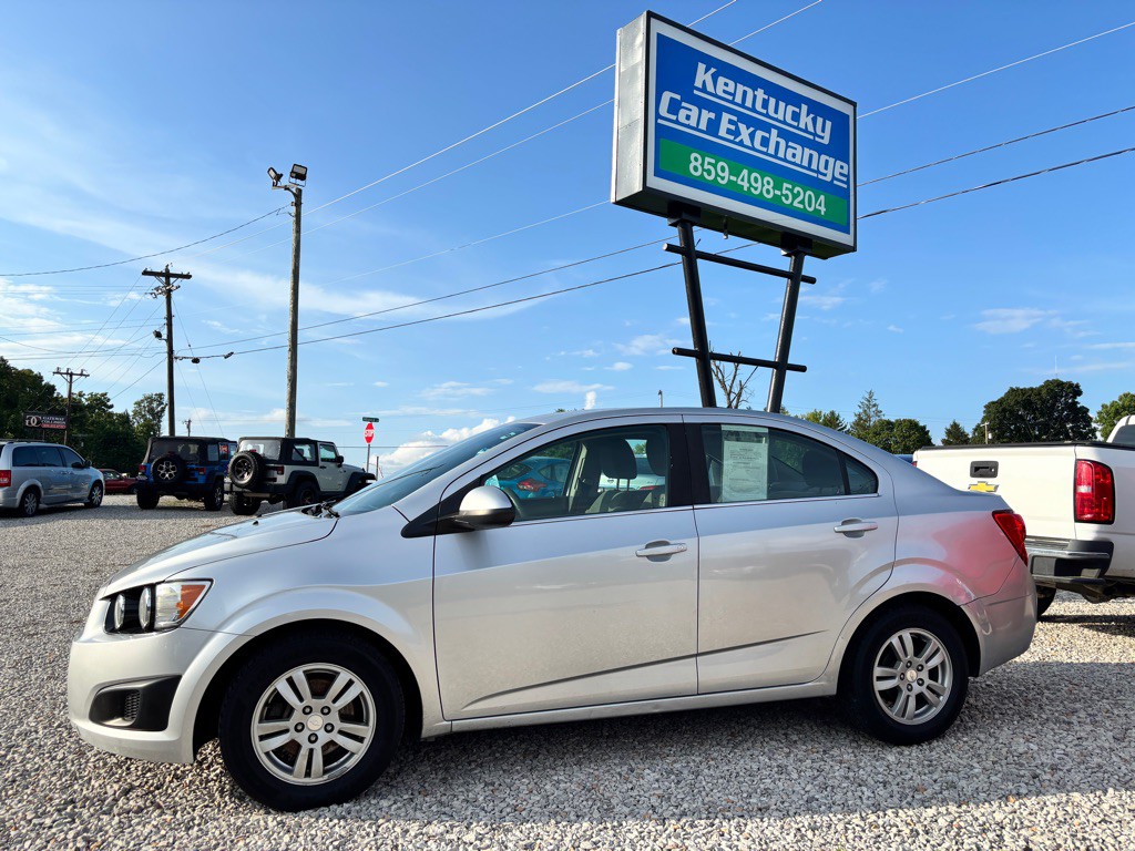2015 Chevrolet Sonic Image 1