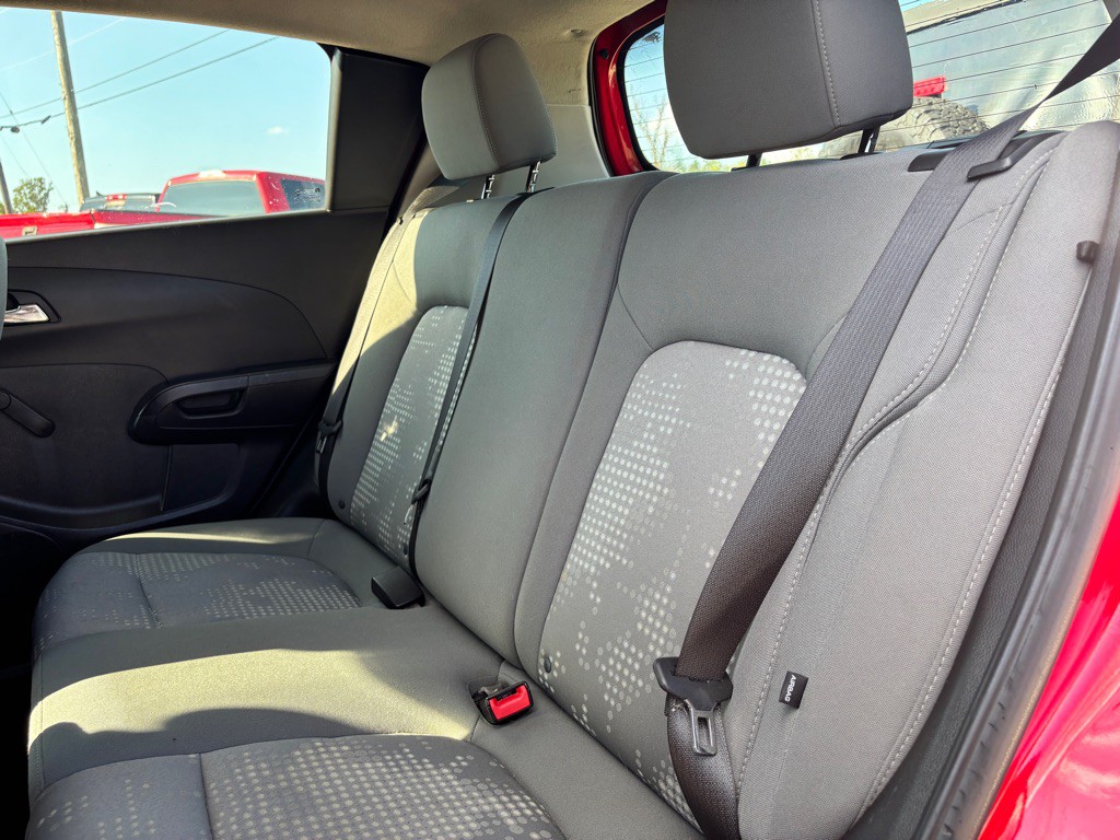 2014 Chevrolet Sonic Image 14
