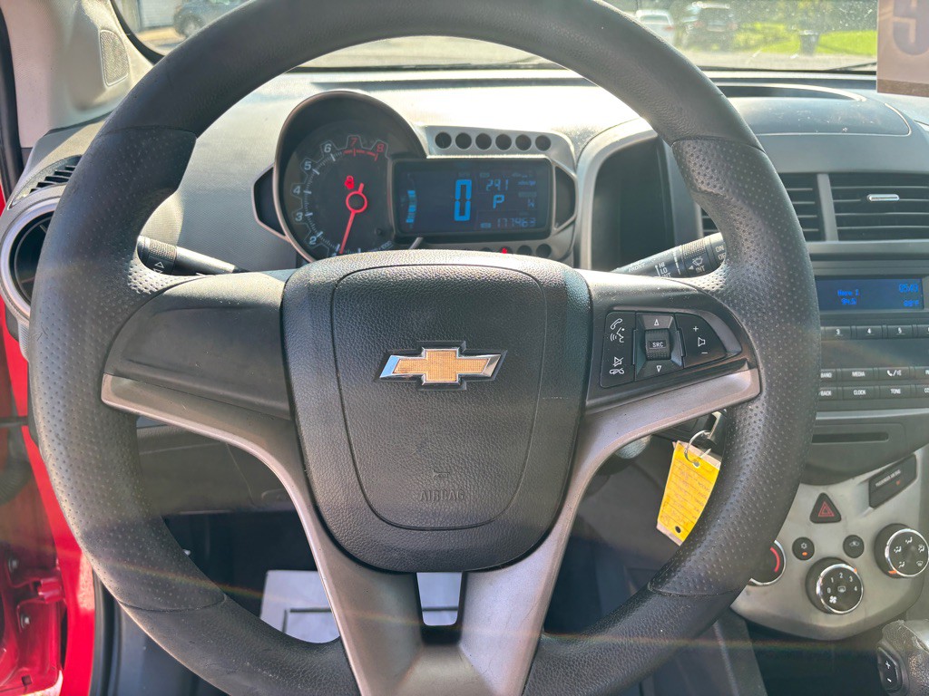 2014 Chevrolet Sonic Image 16