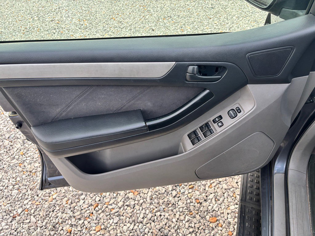 2003 Toyota 4Runner Image 11