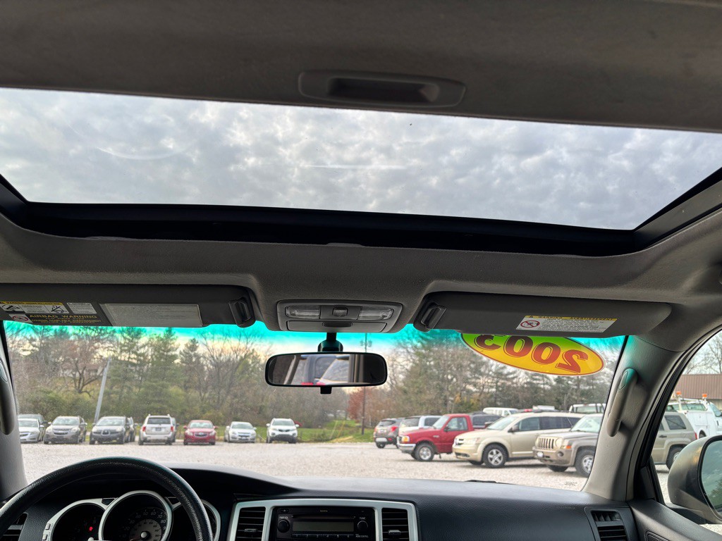 2003 Toyota 4Runner Image 15