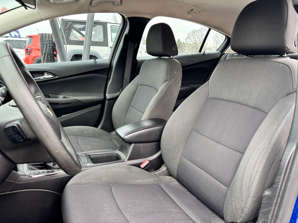 2017 Chevrolet Cruze Image 12