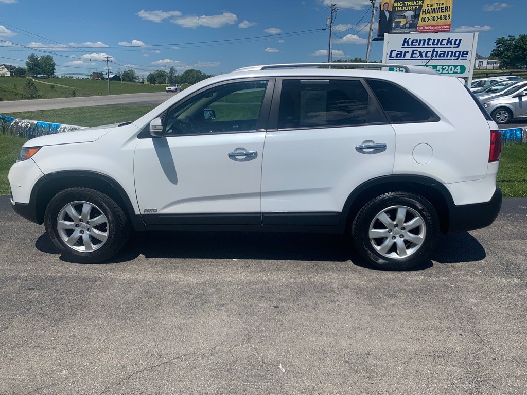 2011 Kia Sorento Image 2