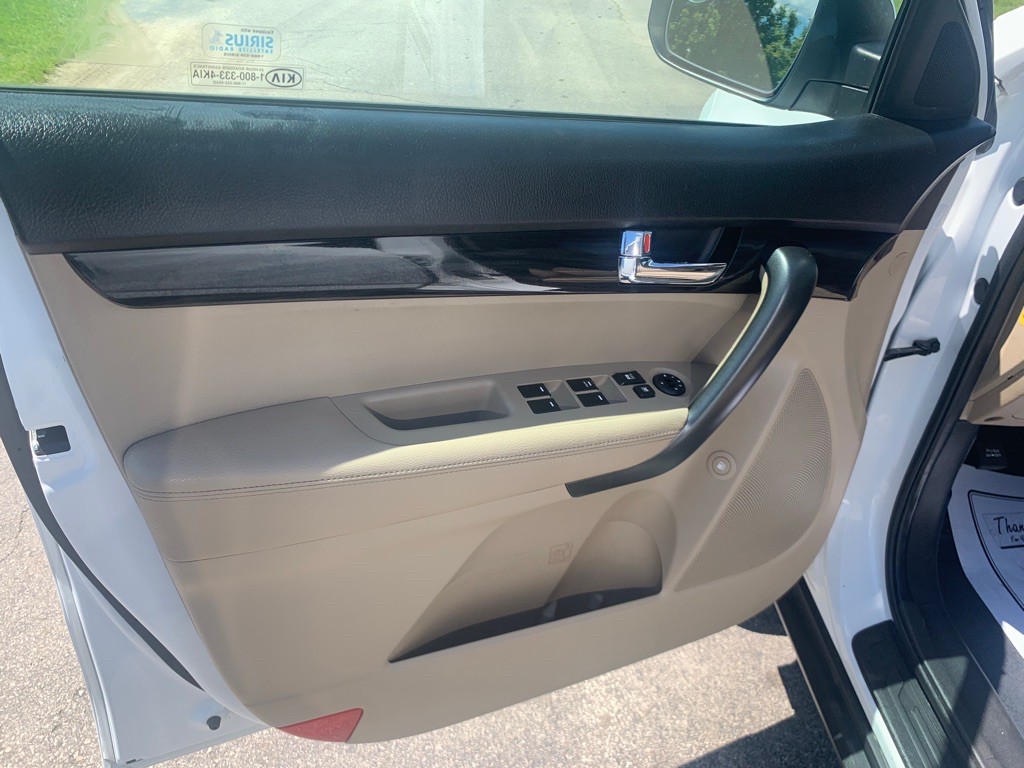 2011 Kia Sorento Image 12