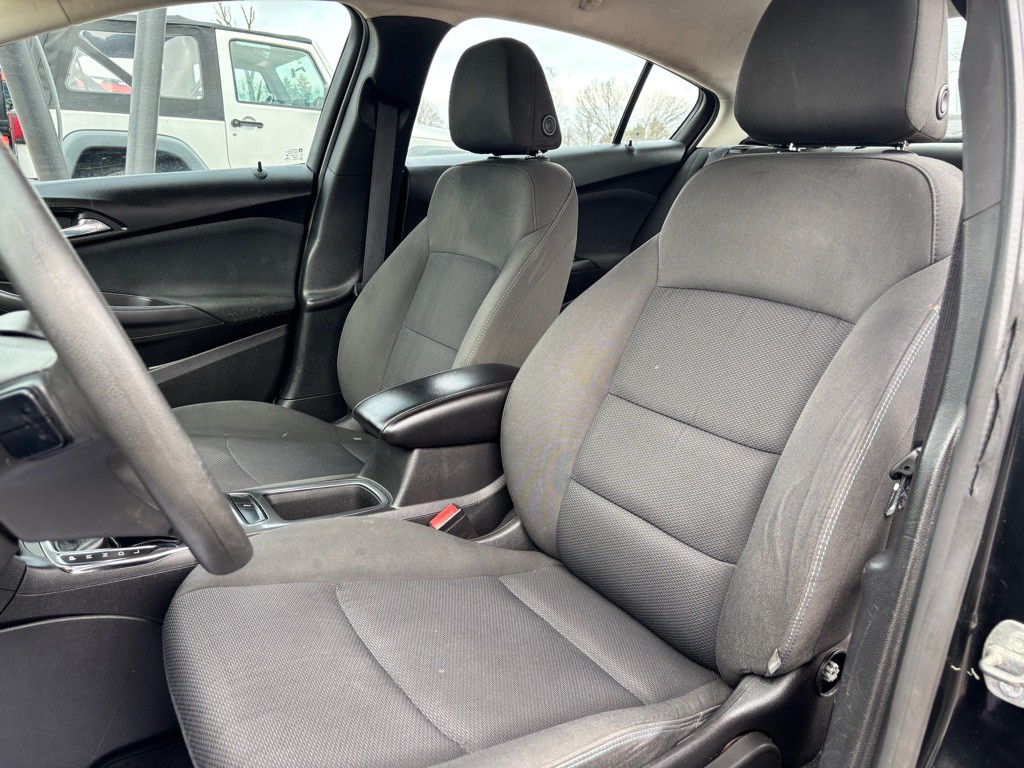 2016 Chevrolet Cruze Image 12