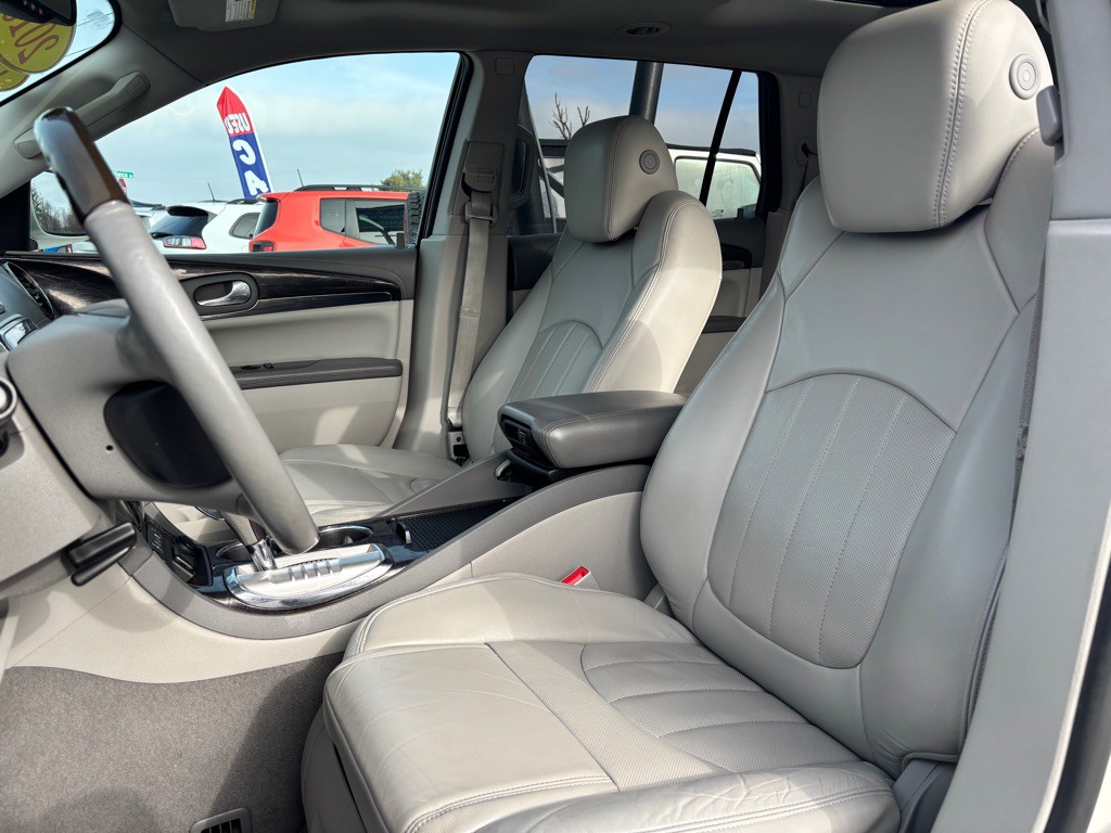 2015 Buick Enclave Image 12