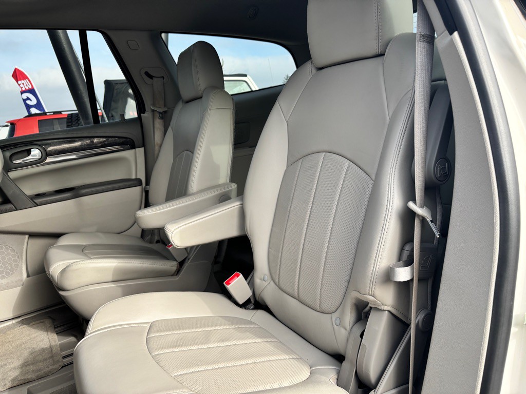 2015 Buick Enclave Image 13