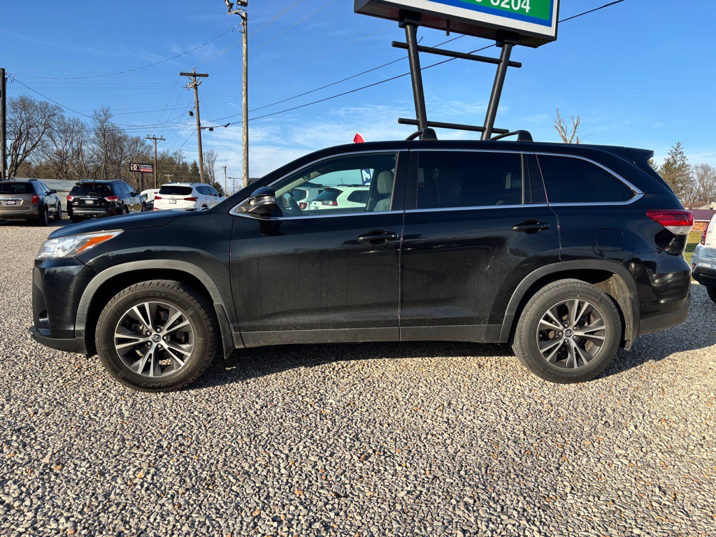 2019 Toyota Highlander Image 2